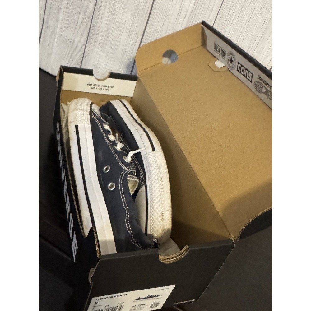 Converse Women Shoreline Low Top Sneakers Navy Canvas 537080F Size 9